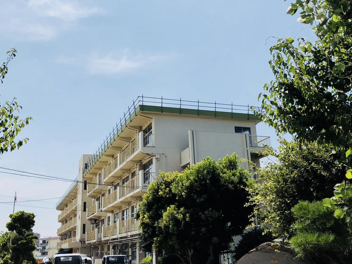 八児小学校 校舎