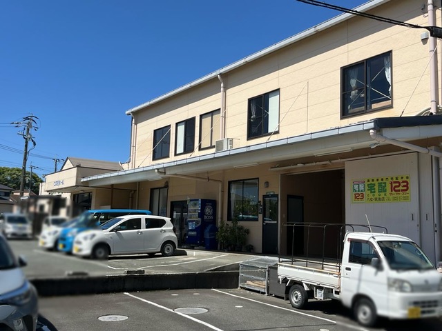 サービス付き高齢者向け住宅シルバーハイツこすも 施設外観