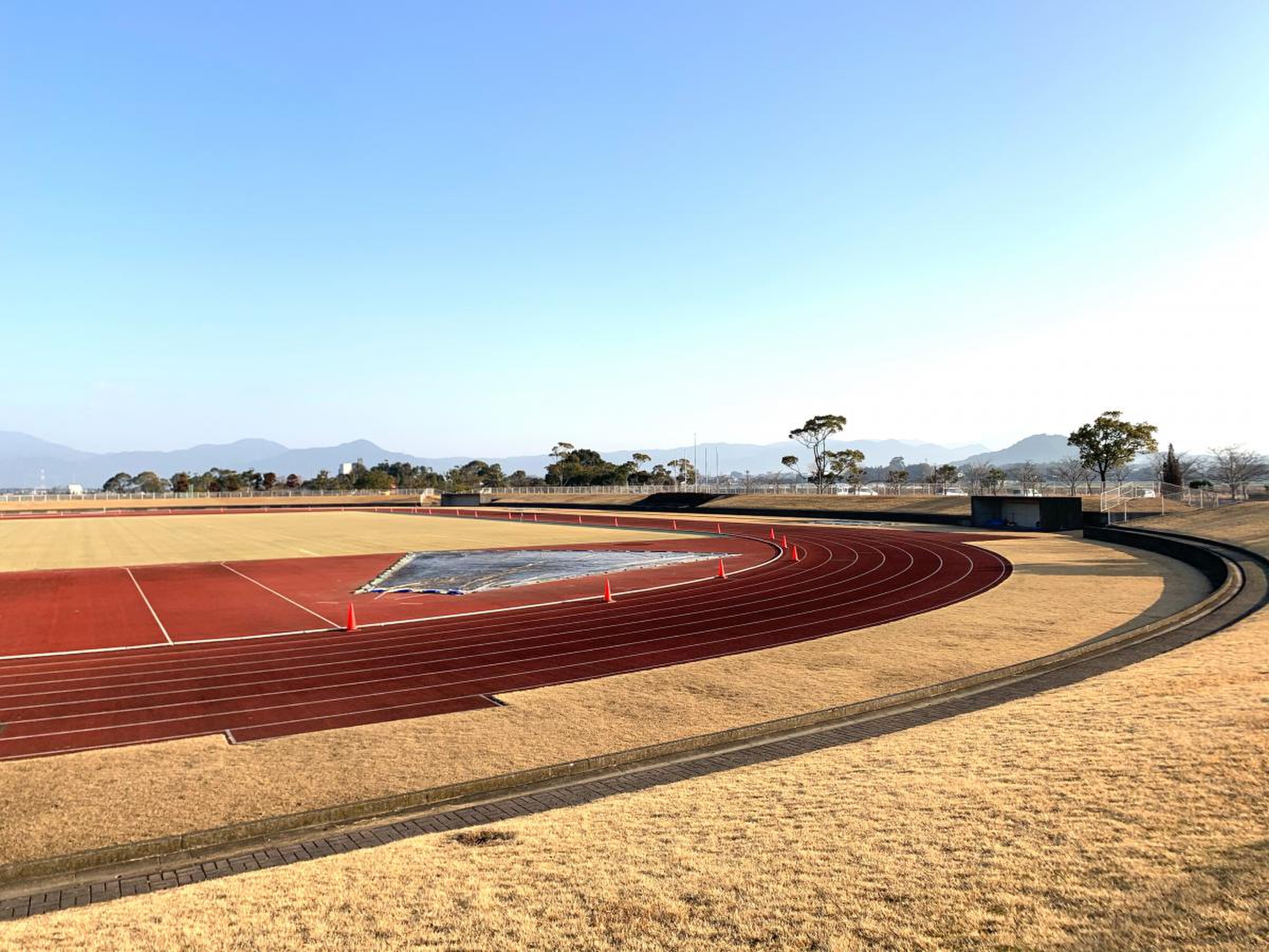 小郡 陸上 競技 場