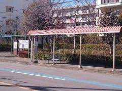 「川鶴センター」バス停留所