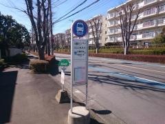 「川鶴センター」バス停留所