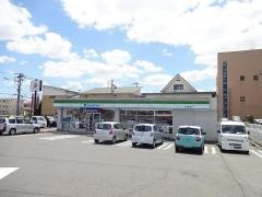 ファミリーマート　岡山西長瀬店