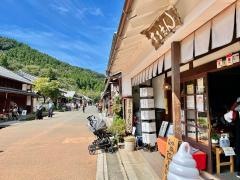 葛と鯖寿しの店　まる志ん
