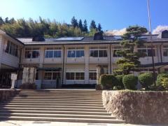西城小学校