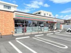 セブンイレブン　津市中央店