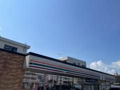 セブンイレブン　津市中央店