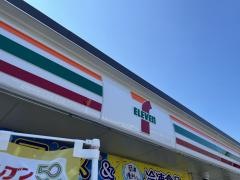 セブンイレブン　津市中央店