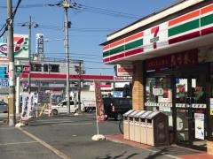 セブンイレブン　枚方養父西店