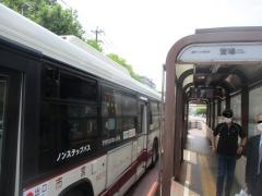 「萱場」バス停留所