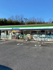 ファミリーマート　Ｊヴィレッジ前店