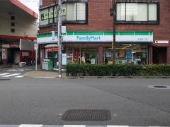ファミリーマート　東日暮里六丁目店