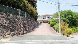 尾奈小学校