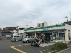 ファミリーマート　宝塚警察署前店