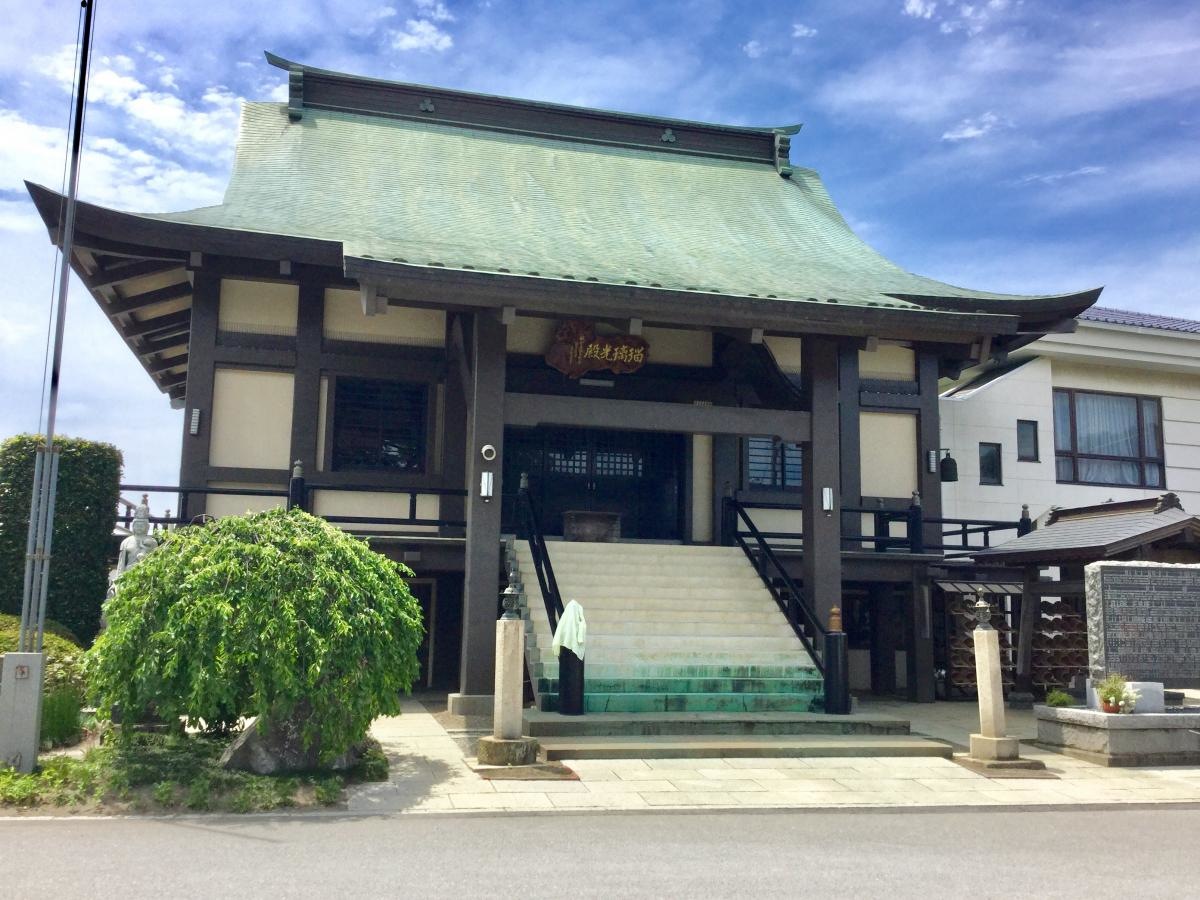 本堂。