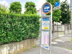 「花保小学校南」バス停留所