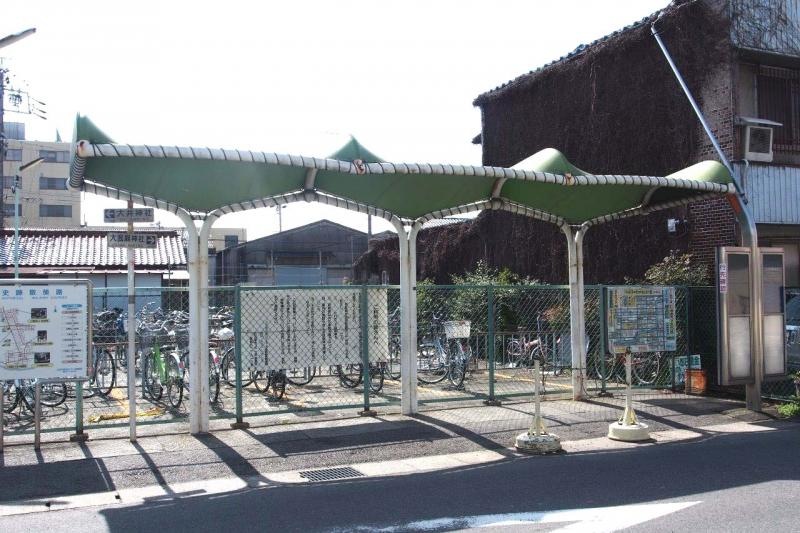 「如意車庫前」バス停留所です