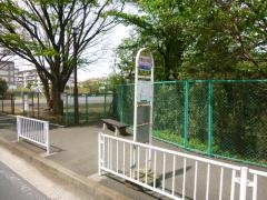 「汐見台小学校前」バス停留所