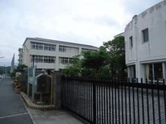 西山小学校