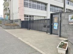 西山小学校