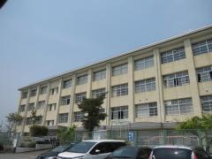 東黒部小学校