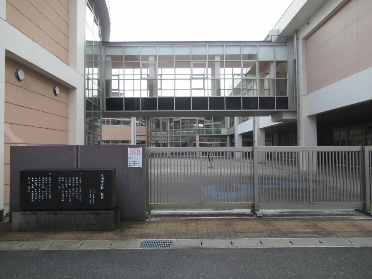 正門です。