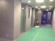 株式会社出前館