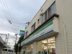 ファミリーマート　出来島二丁目店