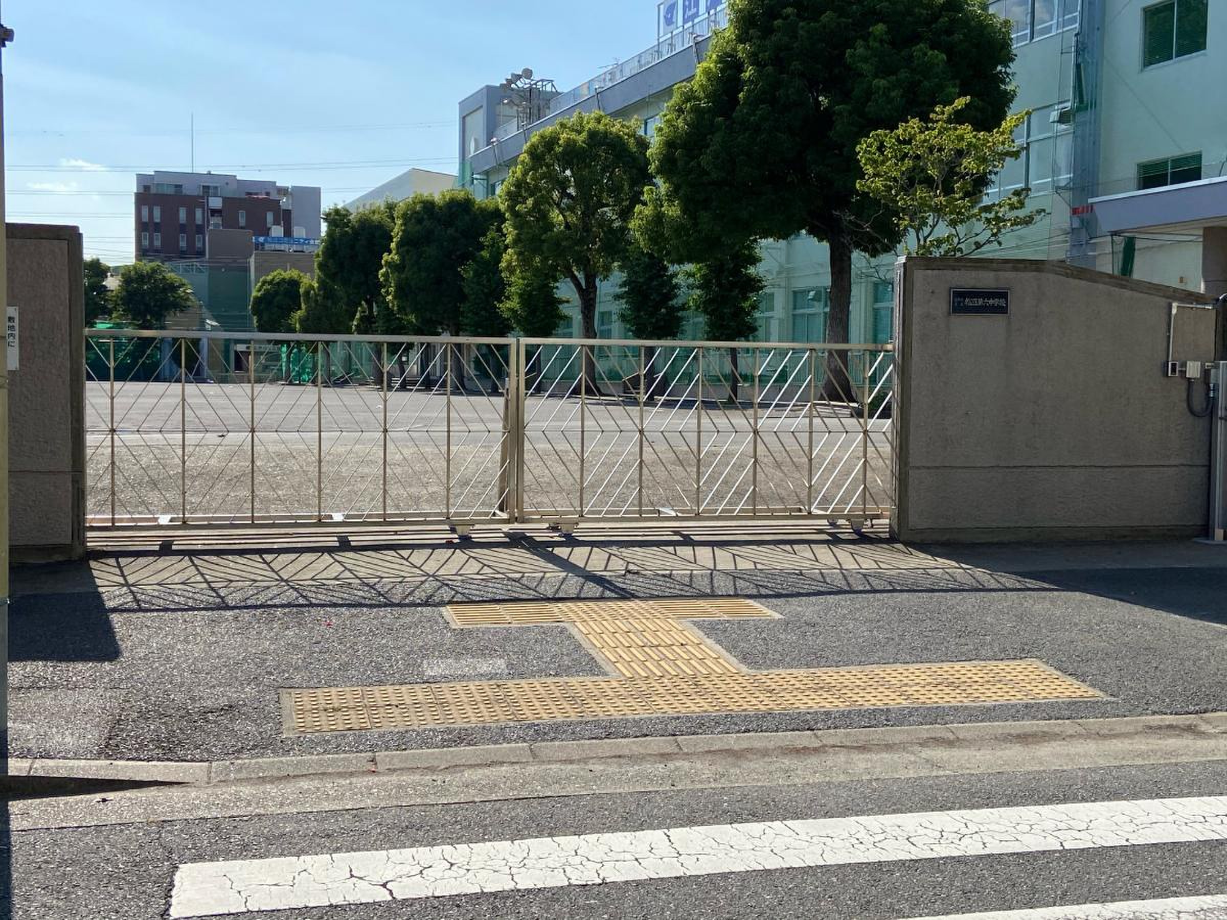 江戸川 区立 松江 第 六 中学校