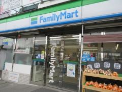 ファミリーマート　三郷駅前店