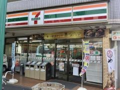 セブンイレブン　湖北台店