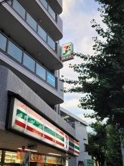 セブンイレブン　湖北台店