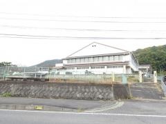 東鶴山小学校