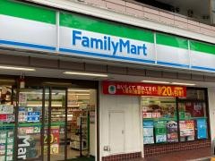 ファミリーマート　越川屋新山下店