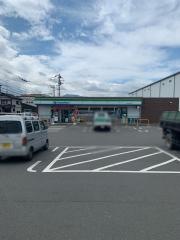 ファミリーマート　厚木三田東店