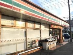 セブンイレブン　千葉新港店