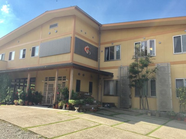 サービス付き高齢者向け住宅こざん庵