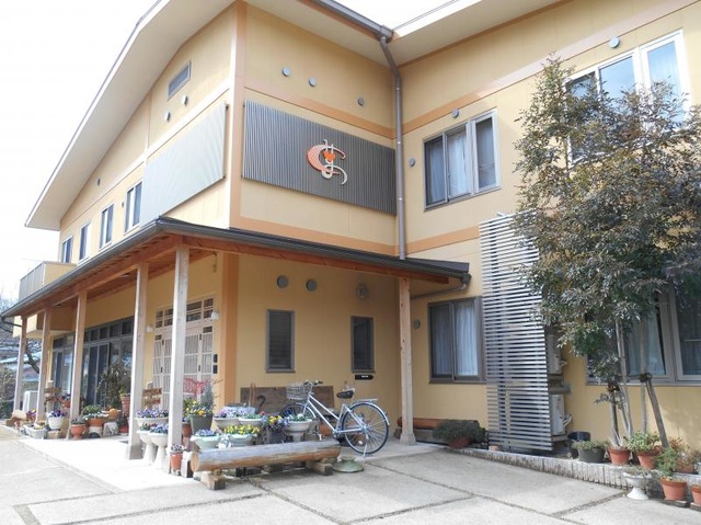 サービス付き高齢者向け住宅こざん庵 施設外観
