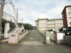 馬堀小学校