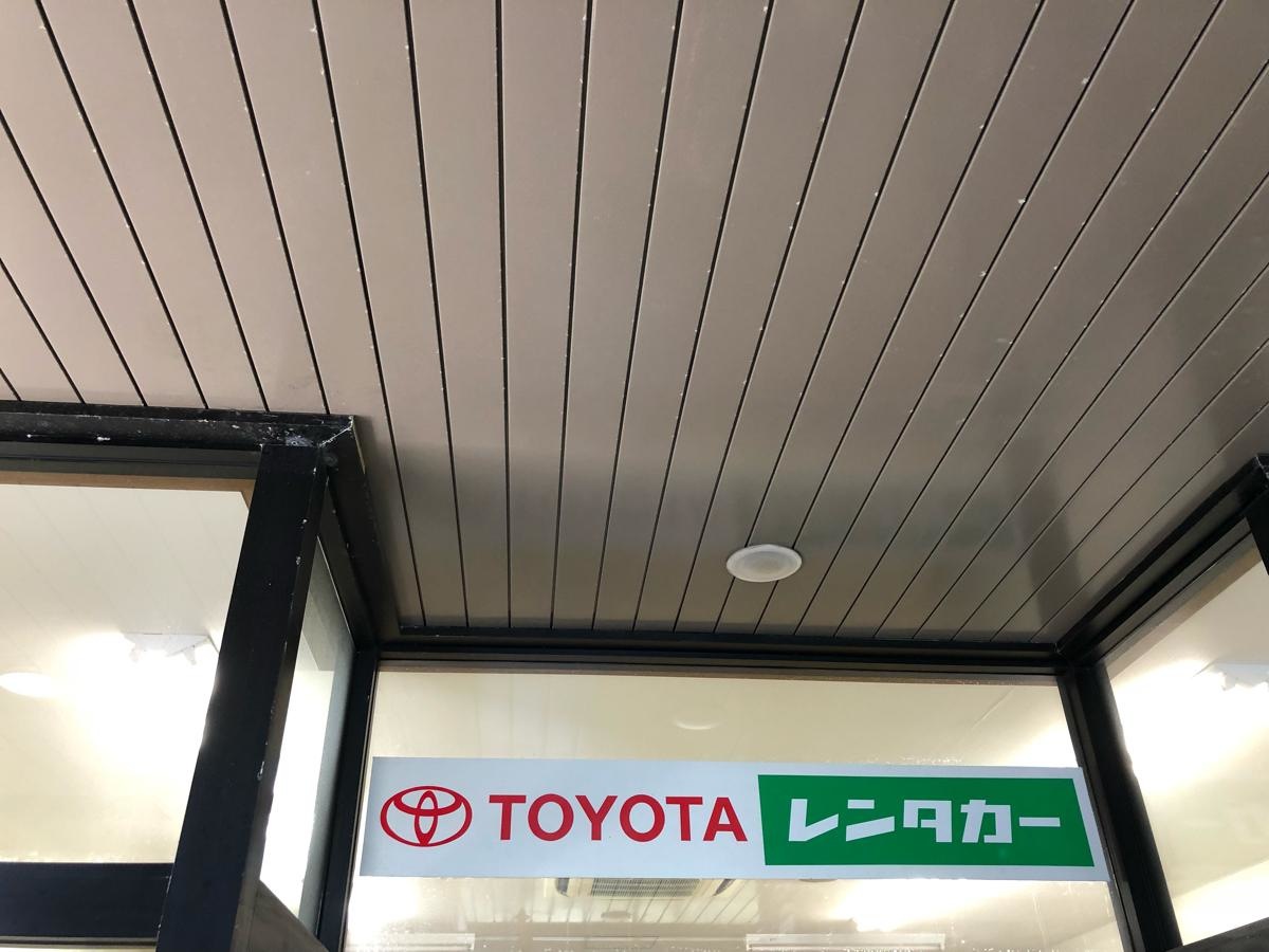 レンタカー