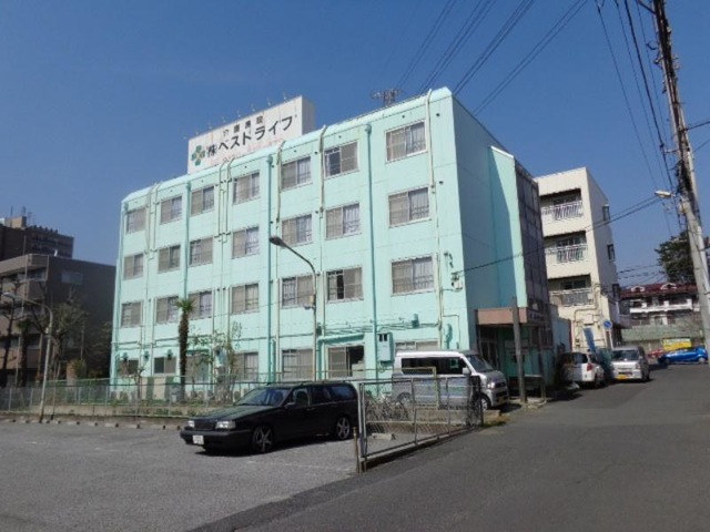 ＪＲ線路側からの外観