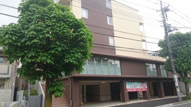 メックテラスたまプラーザ 施設外観