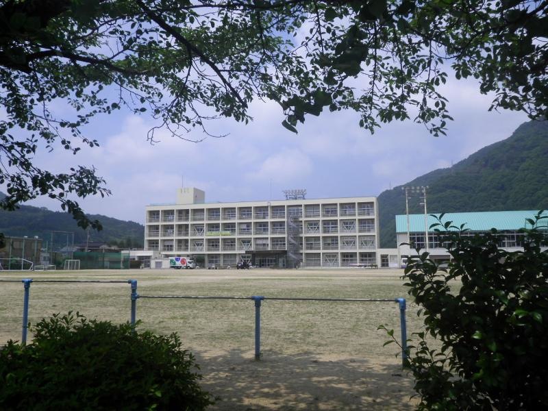楡原中学校