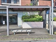 「泉天ケ谷公園」バス停留所