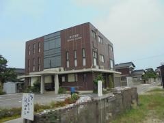 りつ歯科医院