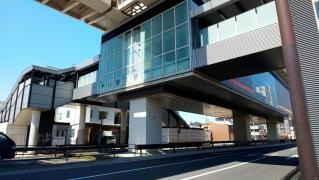 舎人駅
