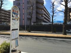 「富士塚」バス停留所