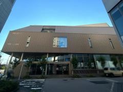 町田市立鶴川駅前図書館