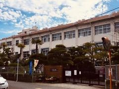 席田小学校