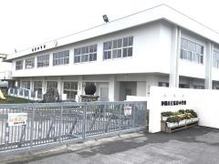 島袋小学校