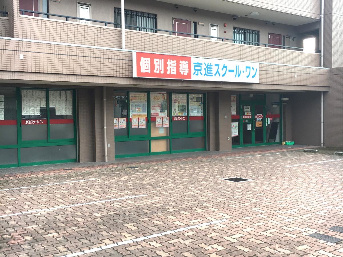 マンション一階にあります。